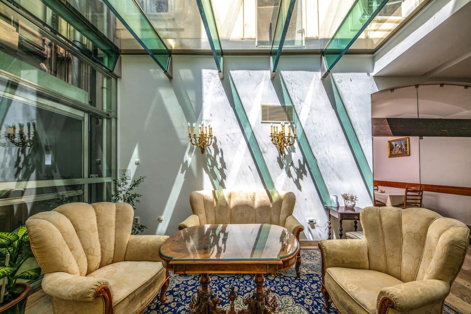 Academy Bed & Breakfast Budapest